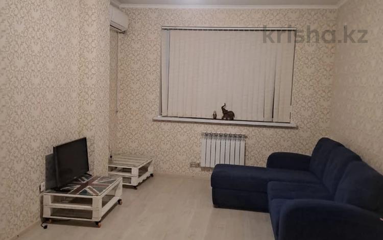 2-комнатная квартира, 46 м², 6/12 этаж помесячно, Акжайык 197/4 — Тулеметова рядом всё есть за 150 000 〒 в Шымкенте — фото 2