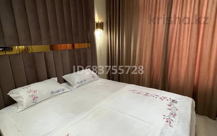 2-бөлмелі пәтер · 60 м² · 2/9 қабат, Абылхаир хана 63/1 — Жумагалиева, бағасы: 15 000 ₸ в Атырау — фото 2