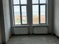 2-бөлмелі пәтер · 60 м² · 4/6 қабат, мкр Ак Шагала, Микрорайон Ак шагала, 2ая улица 21, бағасы: 30 млн ₸ в Атырау — фото 3