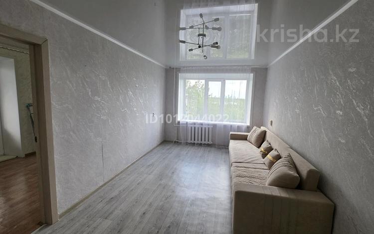 2-бөлмелі пәтер · 46 м² · 3/5 қабат, ул. 50 лет Октября 1А, бағасы: 10 млн ₸ в Рудном — фото 2