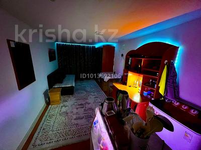 1-бөлмелі пәтер · 40 м² · 2 қабат, мкр Аксай-4, Улугбека, бағасы: 160 000 ₸ в Алматы, Ауэзовский р-н