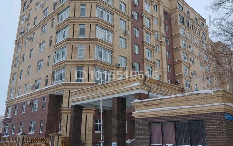 4-комнатная квартира · 124.1 м² · 4/9 этаж, мкр Михайловка , Аманжоловв 96/1 за 80 млн ₸ в Караганде, Казыбек би р-н — фото 2