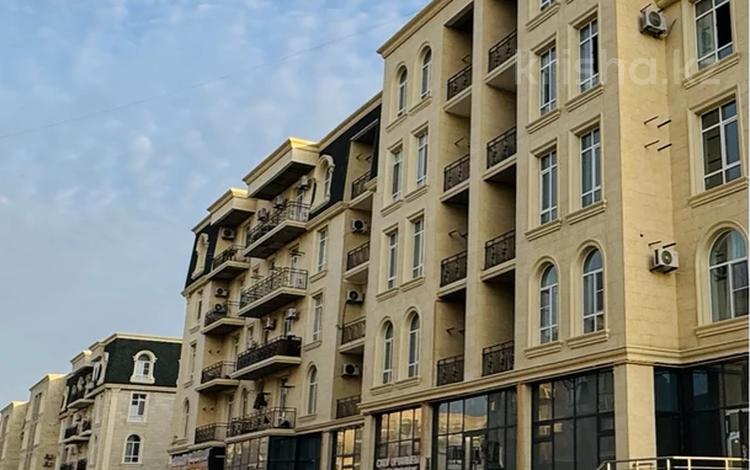2-бөлмелі пәтер · 86 м² · 1/4 қабат, Жалена Тулепова 84, бағасы: 380 000 ₸ в Атырау, мкр Авангард-3 — фото 2