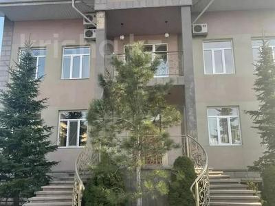 Жеке үй · 6 бөлме · 750 м², мкр Коктобе, Кыз жибек 125 а, бағасы: 2 млн 〒 в Алматы, Медеуский р-н