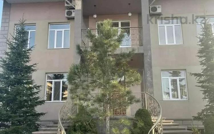 Жеке үй · 6 бөлме · 750 м², мкр Коктобе, Кыз жибек 125 а, бағасы: 2 млн 〒 в Алматы, Медеуский р-н — фото 21