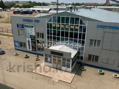 1-бөлмелі пәтер · 53.7 м² · 4/5 қабат, Желтоксан (бывш.улица Мирзояна) 1/6 — Рынок "Караван", ТД "Максим", ресторан "Лазурный", бағасы: ~ 21.4 млн ₸ в Уральске