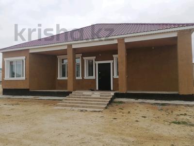 Отдельный дом · 6 комнат · 380 м² · 15 сот., 5 квартал 121 — Досаев за 30 млн 〒 в 