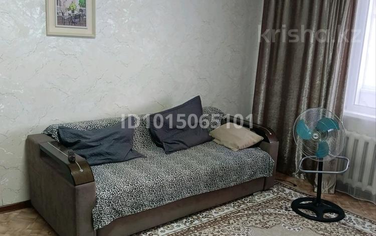 1-бөлмелі пәтер · 32 м² · 3/5 қабат, Ауэзова 8 — Около центрального рынка., бағасы: 12 000 ₸ в  — фото 2