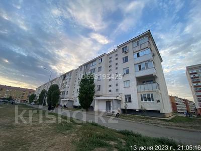 Продажа квартир в Западно-Казахстанской обл.: 2-комнатная квартира · 64.1 м² · 1/5 этаж, мкр. Зачаганск пгт, Мкр. Көктем, ул. Камбар Батыр 8/1 за 18 млн 〒 2-комнатная квартира · 64.1 м² · 1/5 этаж, мкр. Зачаганск пгт, Мкр. Көктем, ул. Камбар Батыр 8/1 за 18 млн 〒 в Уральске