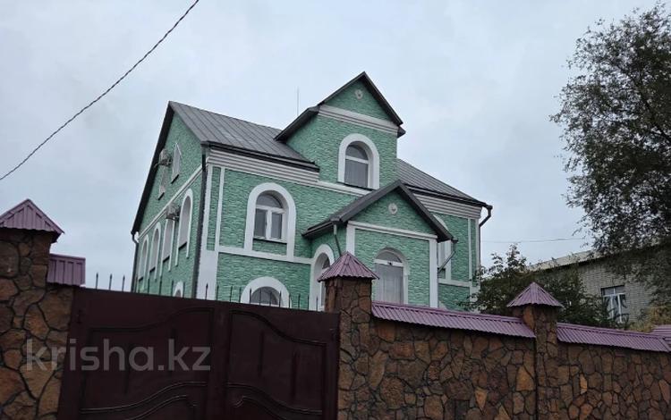 Отдельный дом · 7 комнат · 382.9 м² · 16 сот., Пристанская за 500 млн 〒 в Семее — фото 29