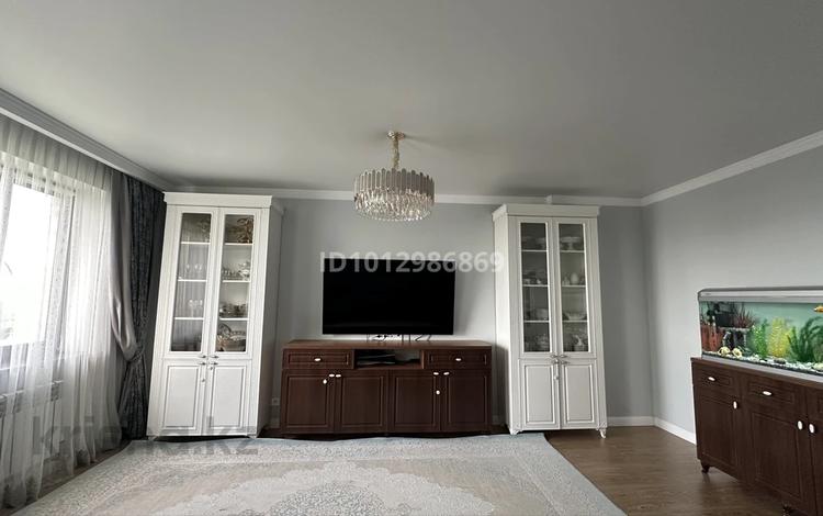 3-бөлмелі пәтер · 120 м² · 7/13 қабат, Барибаева 43/8 — Айтеке би - Барибаева, бағасы: 138 млн ₸ в Алматы, Медеуский р-н — фото 2