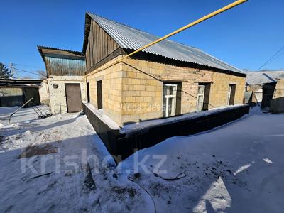 Отдельный дом · 3 комнаты · 62.9 м² · 4 сот., мкр Михайловка , Нуринская 15а за 10.2 млн 〒 в Караганде, Казыбек би р-н