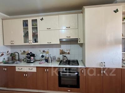 3-комнатная квартира · 100.3 м² · 3/5 этаж, мкр. Алтын орда за 42.5 млн ₸ в Актобе