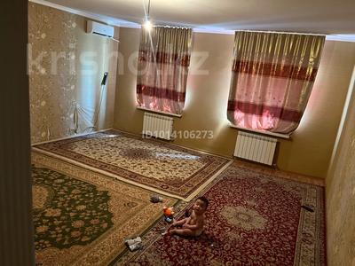 Жеке үй · 4 бөлме · 208 м² · 3.71 жүзд., Ауезов 42 — Возле школа, бағасы: 10.5 млн ₸ в Кызылтобе