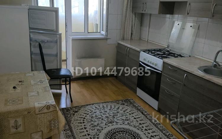1-комнатная квартира · 42 м² · 4/5 этаж, мкр Аксай-3 21 за 200 000 ₸ в Алматы, Ауэзовский р-н — фото 2