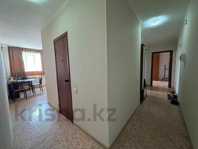 2-комнатная квартира · 68 м² · 2/3 этаж, Майкудук, Мкр Восток-1 Умай за 19.5 млн ₸ в Караганде, Алихана Бокейханова р-н
