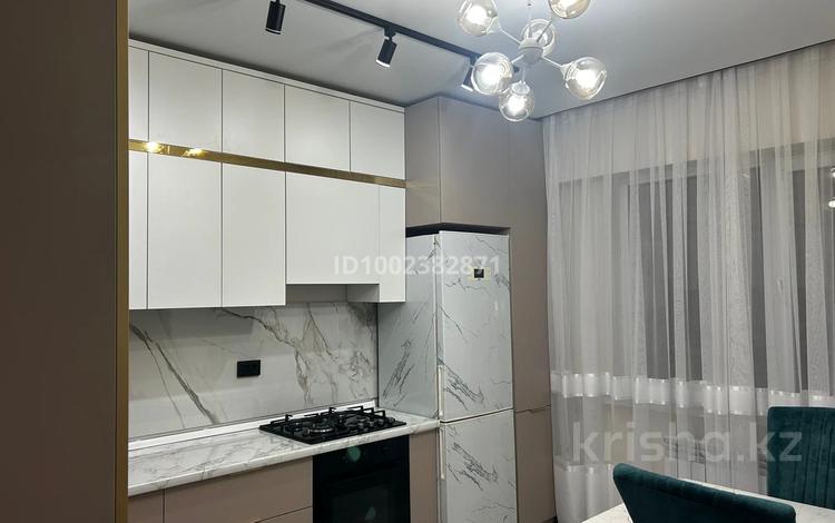 2-бөлмелі пәтер · 70 м² · 2/9 қабат, мкр Нурсая, Елорда 6/3 — Елорда резиденс, бағасы: 35 млн ₸ в Атырау — фото 2