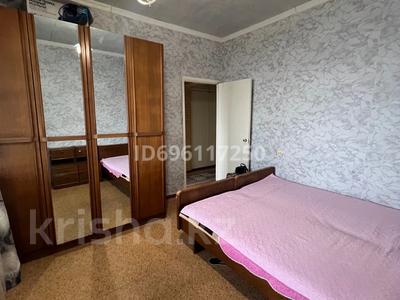 3-бөлмелі пәтер, 70 м², 8/9 қабат, мкр Аксай-4 81 — Улыкбек, бағасы: 37.8 млн 〒 в Алматы, Ауэзовский р-н