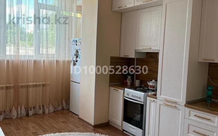 2-комнатная квартира · 81 м² · 1/5 этаж, мкр Жилгородок, Тынышбаева — Мира за ~ 29 млн ₸ в Актобе — фото 2