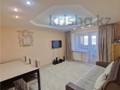 3-комнатная квартира · 62 м² · 4/9 этаж, мкр Юго-Восток, Муканова — Ясли-сад №41 "Гүлдер", Средняя школа №81, Областной медицинский центр, Карагандинский колледж актуального образования "Болашак", ТЦ "Раха", Детский медицинский центр за 24.5 млн ₸ в Караганде, Казыбек би р-н