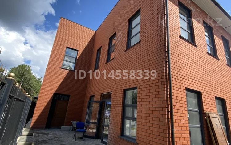 Офисы, салоны красоты, образование, кабинеты и рабочие места, студии · 180 м² за 900 000 ₸ в Семее — фото 2