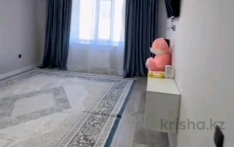 2-комнатная квартира · 70 м² · 3/9 этаж, Алтын Орда 101 Б за 200 000 ₸ в Актобе — фото 2