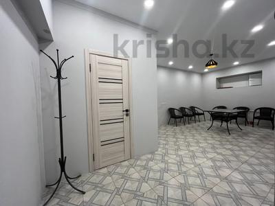 1-комнатная квартира, 30 м², 1/3 этаж, Алтын Арка за 6 млн 〒 в Караганде, Казыбек би р-н