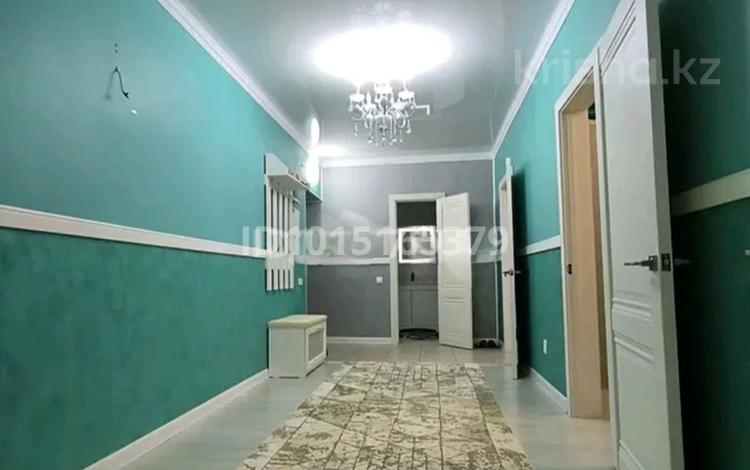 2-комнатная квартира · 70 м² · 4/7 этаж, мкр. Алтын орда, Мкр Батыс 2 49Д за 200 000 ₸ в Актобе — фото 2