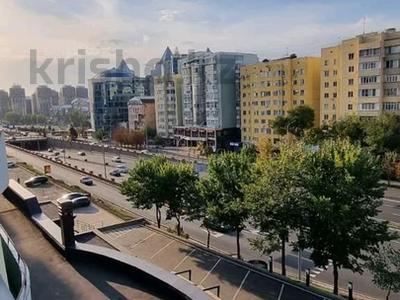 4-комнатная квартира, 186.4 м², 3/17 этаж, мкр Самал-3, Аль-Фараби 25 — Мендикулова за 160 млн 〒 в Алматы, Медеуский р-н