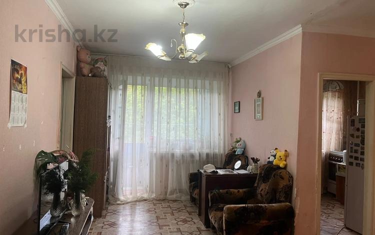 2-комнатная квартира · 42.4 м² · 3/5 этаж, мкр Новый Город, Пичугина за 12.5 млн ₸ в Караганде, Казыбек би р-н — фото 8
