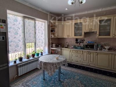 Продажа квартир в Алматинской обл.: 5-комнатная квартира, 162 м², 2 этаж, Квартал2 32 — Абылайхан қиылысы за 21 млн 〒 5-комнатная квартира, 162 м², 2 этаж, Квартал2 32 — Абылайхан қиылысы за 21 млн 〒 в Исаеве