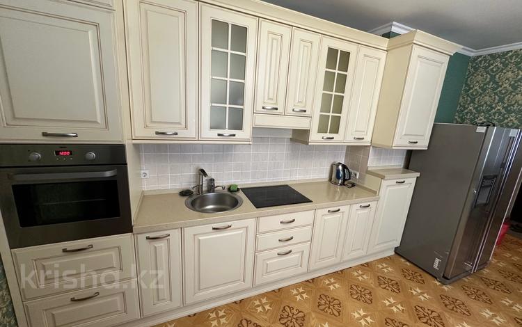 2-комнатная квартира · 66 м² · 4/16 этаж, Аль-Фараби 53 за 370 000 ₸ в Алматы, Бостандыкский р-н — фото 2