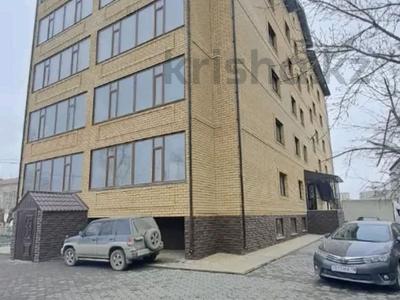 Продажа коммерческой недвижимости в Абай обл.: Свободное назначение, офисы, магазины и бутики, склады, общепит, салоны красоты, образование · 180 м² за 45 млн 〒 Свободное назначение, офисы, магазины и бутики, склады, общепит, салоны красоты, образование · 180 м² за 45 млн 〒 в Семее