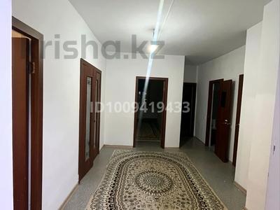 3-комнатная квартира · 77 м² · 11/12 этаж, 33-й мкр 6 за 130 000 〒 в Актау