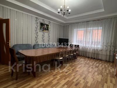 10-комнатный дом посуточно, 400 м², 10 сот., Жумабаева 14а за 30 000 〒 в Бурабае