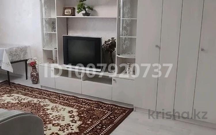 2-комнатная квартира · 42 м² · 2/5 этаж, Шевченко 113 за 170 000 〒 в Талдыкоргане — фото 2