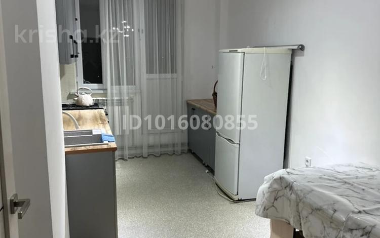 3-комнатная квартира · 75 м² · 5/5 этаж, мкр Улы Дала 1029 за 130 000 ₸ в Таразе — фото 2