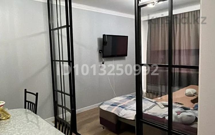 1-комнатная квартира · 52 м² · 3/15 этаж, Райымбека 210 — Ауезова Ташкентская за 300 000 ₸ в Алматы, Алмалинский р-н — фото 2