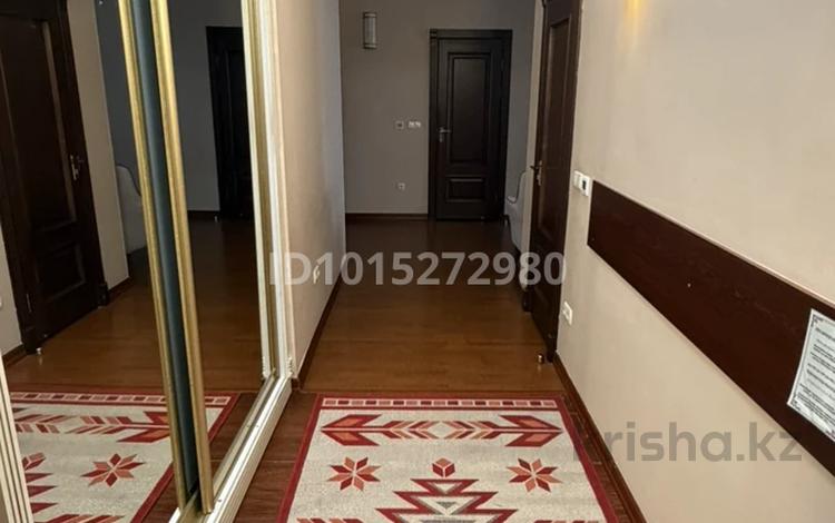 3-комнатная квартира · 114 м² · 8/14 этаж, 17-й мкр 7 за 350 000 ₸ в Актау — фото 2
