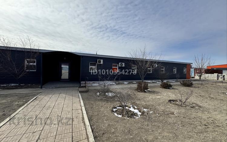 Офисы · 700 м² за 3.5 млн 〒 в Атырау, Береке (Память Ильича) — фото 2