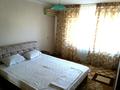 3-комнатная квартира, 65 м², 4/5 этаж посуточно, Аль-фараби 2 за 15 000 〒 в Шымкенте, Аль-Фарабийский р-н — фото 2