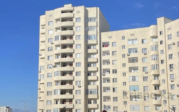 3-комнатная квартира · 100 м² · 8/12 этаж, 33-й мкр 7 — Рядом Дина за 150 000 ₸ в Актау — фото 8