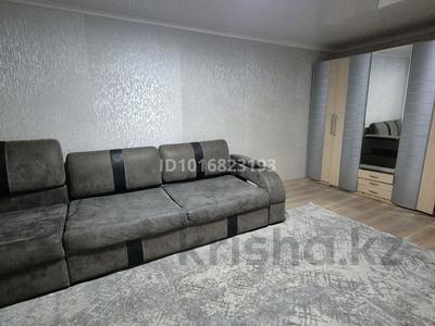 2-бөлмелі пәтер · 70 м² · 3/10 қабат, Алтын орда ш/а., Ораз татеулы 11, бағасы: 200 000 ₸ в Актобе, мкр. Алтын орда