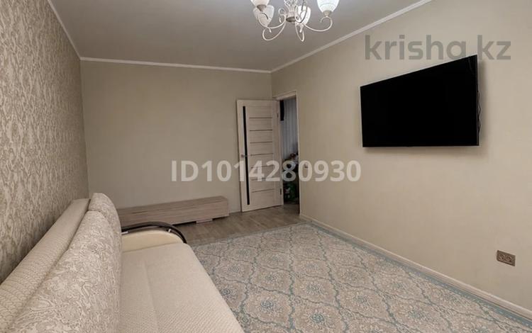 2-комнатная квартира · 56 м² · 4/5 этаж, мкр 8, Братьев Жубановых 304 за 17.5 млн ₸ в Актобе — фото 2