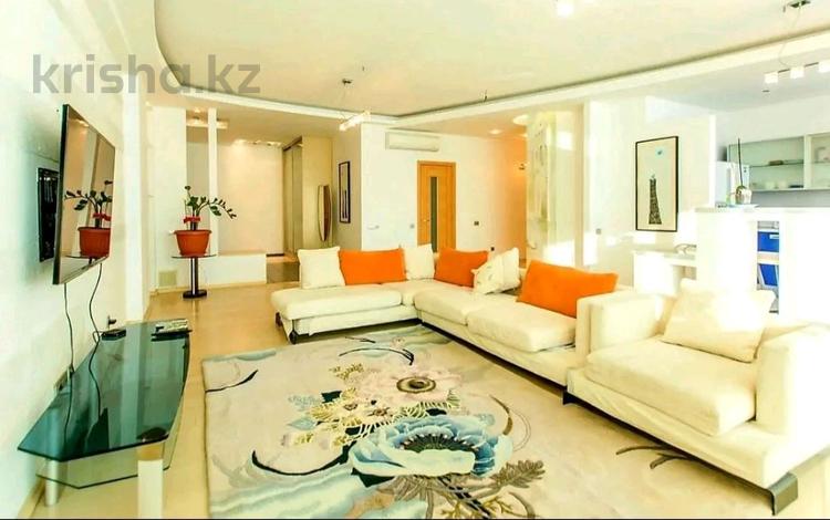 3-комнатная квартира · 160 м² · 12/20 этаж, мкр Самал-2, Достык 160 — Жолдасбекова за 35 000 ₸ в Алматы, Медеуский р-н — фото 2