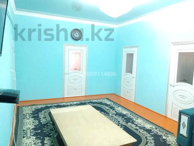 Жеке үй · 4 бөлме · 110 м² · 8 сот., мкр Самал-3 Барақхан 75 — Дала мол, 6 поликлиника, 136 мектеп, бағасы: 38 млн ₸ в Шымкенте, Абайский р-н