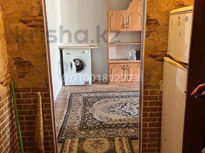 2-бөлмелі пәтер · 46 м² · 1/5 қабат, 1 ш/а, Абая 24/2, бағасы: 130 000 ₸ в Актобе, мкр 5