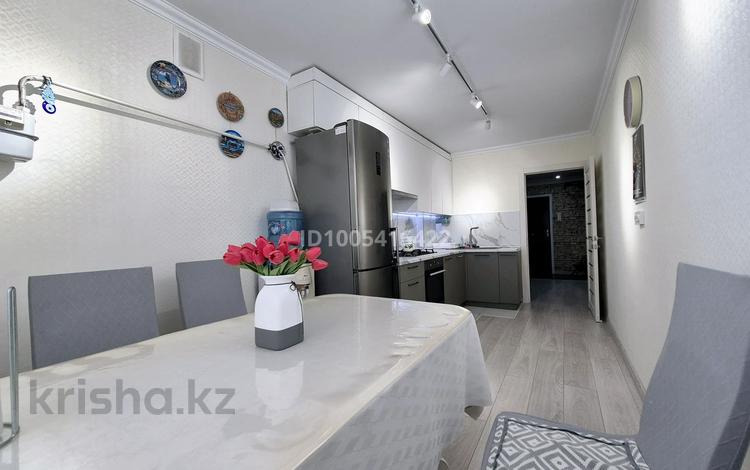 3-комнатная квартира · 102 м² · 9/9 этаж, мкр 12 — Магазин Мерей за 27.5 млн ₸ в Актобе — фото 4