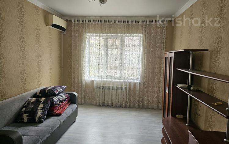 1-бөлмелі пәтер · 35.8 м² · 2/5 қабат, Спортивный мкр 5 — Стадион Кажимухана, бағасы: 18 млн ₸ в Шымкенте, Туран р-н — фото 2