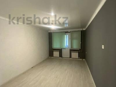 2-комнатная квартира, 42.6 м², 2/5 этаж, Айбергенова за 19 млн 〒 в Шымкенте, Аль-Фарабийский р-н